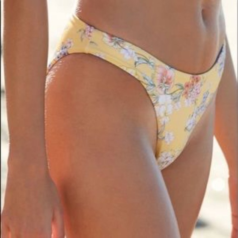 🆕LA Hearts High Cut Seamless Bikini Bottom - Picture 2 of 6